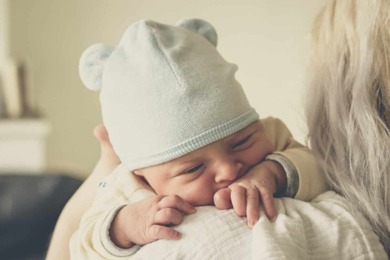 Zatwardzenie u niemowlaka – jak sobie z nim radzić?