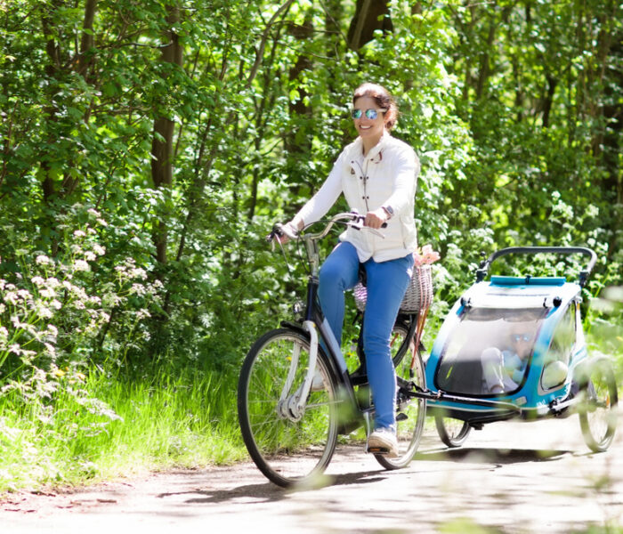 Przyczepka rowerowa Thule Chariot – niezbędna dla aktywnych rodzin!